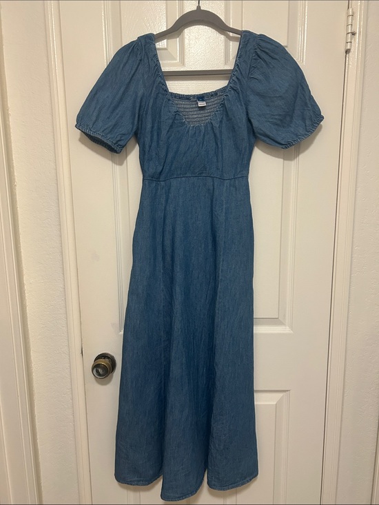 Old Navy Dresses & Skirts - Old Navy Blue Denim Puff-Sleeve Maxi Dress